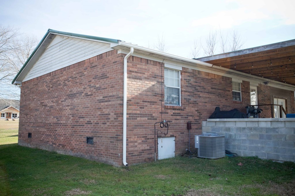 805 Double Springs Road COOKEVILLE, TN 38501